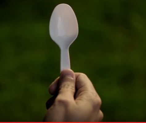 Càpsula crítica: “Historia de una cuchara de plástico”